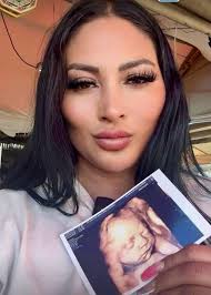 El padre de Lupillo Rivera será papá 😳😱🤩 Don Pedro Rivera va a ser papá  a los 81 años… ¡y la gente anda diciendo que ese bebé no es de él! Que