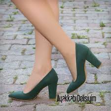 Yesil Stiletto Stiletto Modelleri Ve Birbirinden Sik Topuklu Ayakkabilar Icin Bizi Takip Edebilirsiniz Green Stilettos Topuklular Stiletto Kiz Ayakkabilari