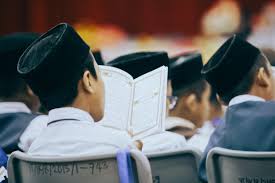Nomor urut nggak menentukan mana yang semoga dengan membaca tips menghafal quran yang paling ampuh ini, bisa menambah wawasan dan menjadi solusi bagi kita semua yang sedang. Tips Menghafal Al Qur An Dengan Mudah Dan Cepat Budayabangsabangsa Com