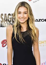 Rihanna Quinn Sage Launch Party In La Https Ift Tt 2a720lg Rihanna Cute Celebrities Girl