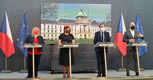 Obě části se zvyšují kvůli každoroční zákonné valorizaci. Duchody 2022 Jen 450 Korun V Prumeru Navic Prijdou Darecky Babisovy Vlady Cekaji Ekonomove Blesk Cz