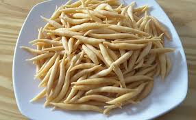 Lebaran kali ini dirumah saja bikin #telurgabuskeju yang mau jualan juga bisa loh. Resep Telur Gabus Kaju Anti Gagal