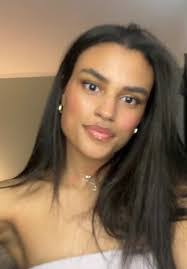 Asha Robertson's Instagram, Twitter & Facebook