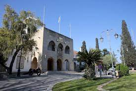 Ο πρώτος άγγλος ύπατος αρμοστής σερ γκάρνετ γούλσλϋ, που ήλθε στην κύπρο τον ιούλιο του 1878, έμενε προσωρινά στο μετόχι της. Proedriko Megaro Entopisthke 8etiko Peristatiko Korwnoioy Taneamas The Cyprus Online News Portal