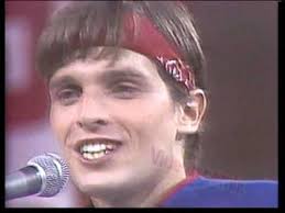 Aparte de la nacionalidad panameña, cuenta también con las nacionalidades española, italiana y colombiana. Miguel Bose Morir De Amor Presentacion Show De Jimmy Colombia 1981 Youtube