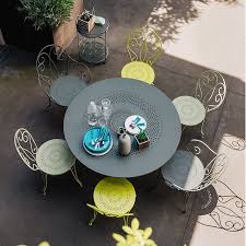 Palavas table de jardin ronde et 6 fauteuils en acier. Ensemble Table Ronde Et 4 Chaises Montmartre Fermob Camif Salon De Jardin Metal Table De Jardin Ronde Table De Jardin