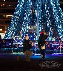 Veil Magazine On Instagram The Perfect Holiday Proposal Under Milwaukee S Holiday Lights Front Room Photo Holiday Lights Wisconsin Wedding Front Room