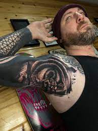 Armpit tattoo by Nacho Ayala of DVRK MVTTER TVTTOO in Denver Colorado : r/ tattoos