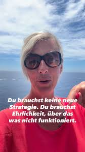 Ich weiß nicht, was Du Dir für 2026 vorgenommen hast. Neue Entscheidungen  im Business, klare Schnitte, mutige Schritte oder ein kräftiges„mehr  Echtheit, mehr ehrliches Ich in diesem Jahr“. Was Du dafür brauchst,