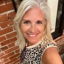 amy roach (@Mamaroach143)