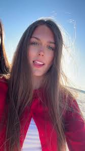 Mia McVicker (@mia.mcvicker)’s videos with som original