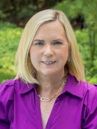 Susan Sprott's Instagram, Twitter & Facebook