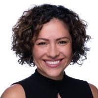 Elizabeth Salas's Instagram, Twitter & Facebook