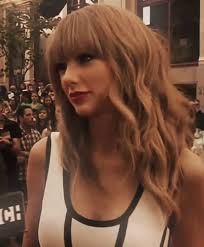 Me Taylor Swifting to How Myuch I Like Thr Dessert