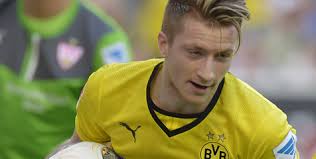 Model rambut jenis undercut ini sudah sangat populer di indonesia dari kalangan pria dewasa hingga remaja. Gaya Rambut Reus Borussia Dortmund Gaya Rambut