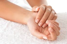 4 Remedes De Grand Mere Pour De Plus Beaux Ongles Gezonde Nagels Droge Nagels Manicure Tips