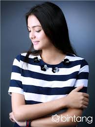 Setelah jagoan silat, sejumlah judul sinetron terus dilakoni amanda. Eksklusif Amanda Rawles Siap Mesra Dengan Dimas Anggara News Entertainment Fimela Com