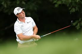 Is Viktor Hovland about to row his way to a massive PGA Tour victory?