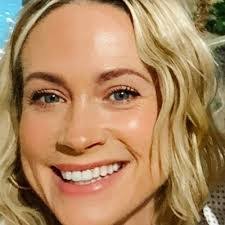 Sara Westbrook's Instagram, Twitter & Facebook