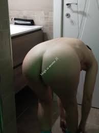 Vorrei guardare mia moglie in un orgia con 3 uomini