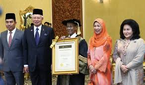 Following the group tan sri muhammad ikmal opat abdullah, group executive chairman of widad business group. Agong Jadi Canselor Pertama Widad University College