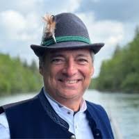 800+ "Boutier" profiles