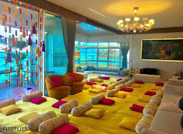 Living room wall decor ideas. Unique And Gorgeous Home Decor Ideas For Small Weddings