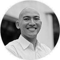 Cory Haik's Instagram, Twitter & Facebook