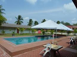 Memang tak ada masalah nak mandi pantai. 7 Resort In Pahang With Swimming Pool Vcation Drove Cari Homestay