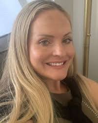 Victoria Peabody's Instagram, Twitter & Facebook