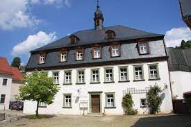 The service was very good, but the best surprise was a great selections of wines and brews. Burgerhaus Pottenstein Stadt Pottenstein