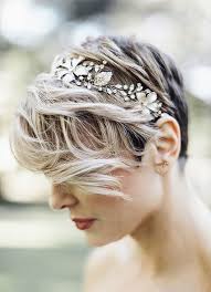 From pixie cut to shoulder length, these wedding hairstyles for short hair from real weddings are our favorites. 1001 Ideas Trendiest Wedding Hairstyles For Wedding Season 2019 Short Wedding Hair Headband Hairstyles Trendy Wedding Hairstyles