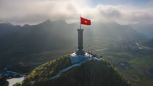 Bài viết của thứ trưởng ngoại giao tô anh dũng: Charming Scenery In 3 Regions Of Vietnam