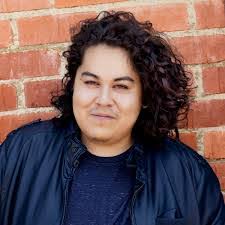 Victor Prado's Instagram, Twitter & Facebook