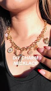 Collier à breloques épaisses