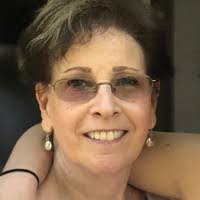 Mindy Heller's Instagram, Twitter & Facebook