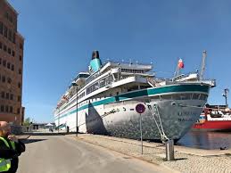 Cm let me tell you all a story cm about a mouse, name dilory cm dilory was a mouse in. Ms Albatros Kommt Nach Wismar