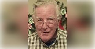 Linda Krauss's Instagram, Twitter & Facebook