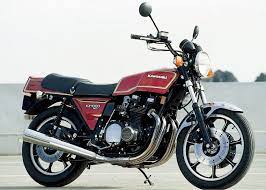 zはいつの世もストリートの王者だった z1 z2 z1000r gpz900r zz r1100 zx 9r ストリート最速の座を明け渡した ことは1度もない ひたすら王道を歩き続けてきたのだ 本当の王者は 王座を降りてから評価されるもの そして王者の誇りを失ってはならない