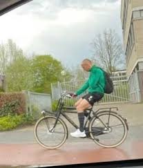 Arjen robben fifa 21 career mode. Thijs On Twitter 37 Year Old Arjen Robben Going Home On His Bicycle After Assisting 2 Goals For His Boyhood Club In The Dutch Eredivisie Humble Legend Https T Co Yyvcyqjfso