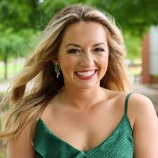 Jami Leonard's Instagram, Twitter & Facebook