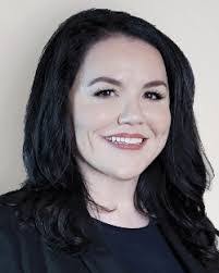 Leigh Strauss's Instagram, Twitter & Facebook