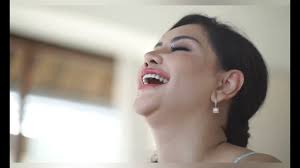 Jul 04, 2021 · beberapa waktu lalu, seorang mamah muda asal surabaya bernama sherly lembono membagikan momen bahagiannya ketika mengirimkan air susu ibu miliknya ke panti asuhan pondok hayat surabaya. Download Tante Sisca Mp4 Mp3 3gp Naijagreenmovies Fzmovies Netnaija