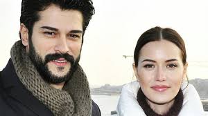 Solingen'de doğan fahriye evcen, çocukluğunda almanya'da ailesi ile zor zamanlar geçirdi. Fahriye Evcen Den Telefonla Konusma Yasagi