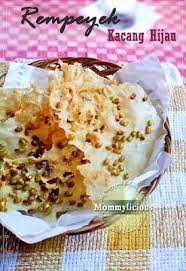 Rempeyek Kacang Hijau Makanan Cemilan Kacang Hijau