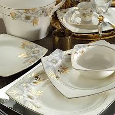 Pin By Monica Britto On Luxo E Requinte Das Loucas In 2020 Fine Dinnerware Dinnerware Tableware Christmas Dishes