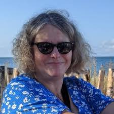 Evelyne Gilbert's Instagram, Twitter & Facebook