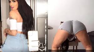 Perlla é cantora de funk e começou a cantar em corais de igrejas. Perlla Tem Nudes Vazados Apos Ameacas De Ex Fama Diario Online Dol