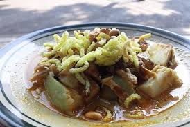 Lontong kari kebon karet, otto iskandardinata, bandung. 4 Tempat Sarapan Lontong Kari Enak Di Bandung Republika Online