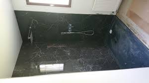 Carrelage Mur Marbre Noir Gold Brillante L 30 5 X L 56 Cm Murano Qualite Premiu Leroy Merlin Marbre Noir Salle De Bain En Marbre Marbre